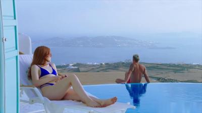 佳莉莎独自旅行寂寞难耐，野外艳遇壮汉激情内射